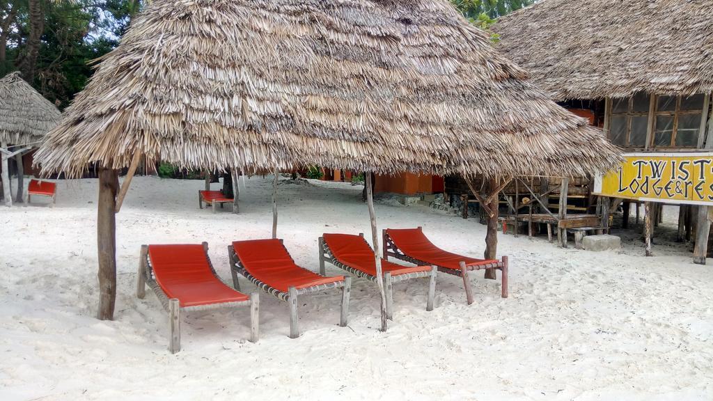 Twisted Palms & Restaurant Hotel 2*